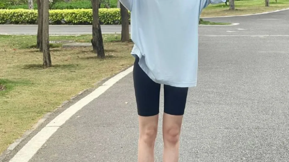 大象传媒、小小绘糖心三部曲早期视频、美少女写真：转场与字幕视频观察｜r星每日大赛往期内容mrds播放预览封面